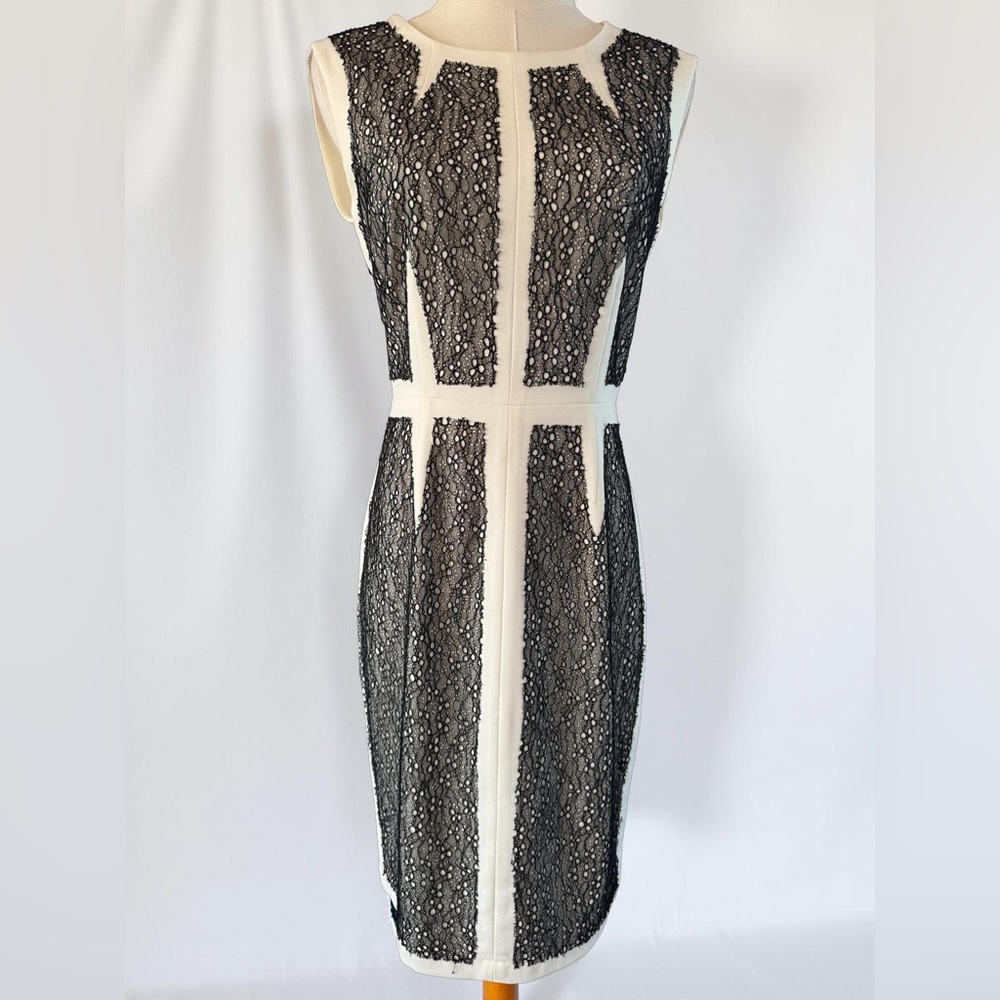 BCBGMaxAzria White and Black Lace Overlay Colorblock Sheath Dress Size 6 EUC